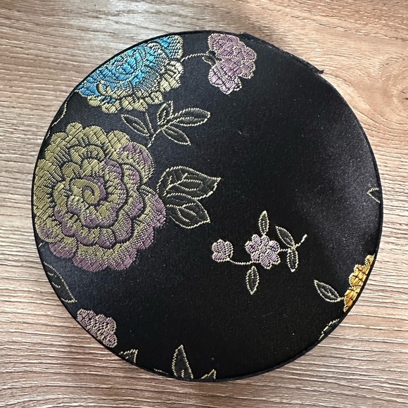 Other - Vintage Floral Embroidered Round Cushion Zipper Jewelry Box With Mirror